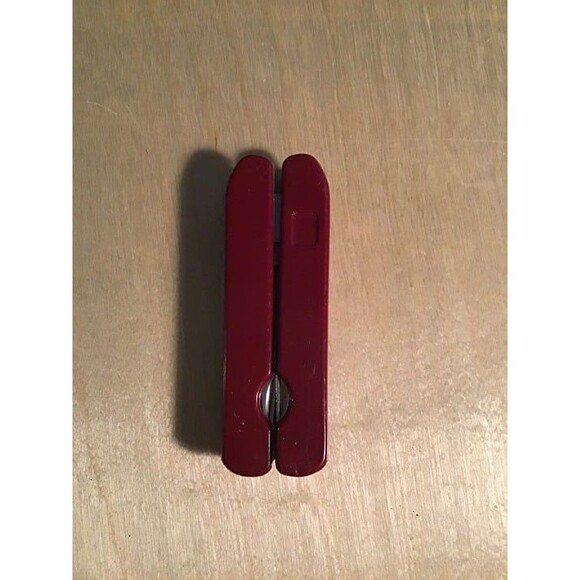 Lifelong Multi Tool 9 Tools Including Pliers, Knives, Screwdriver, etc. - Picture 4 of 4